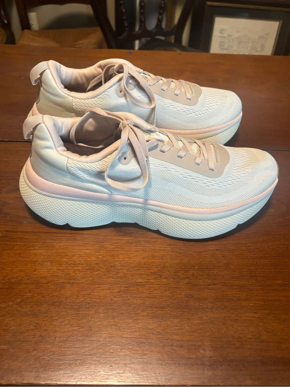 Revitalign Women’s Gaia Orthotic Walking Sneakers Sand Shell/Beige/Pink Size 9